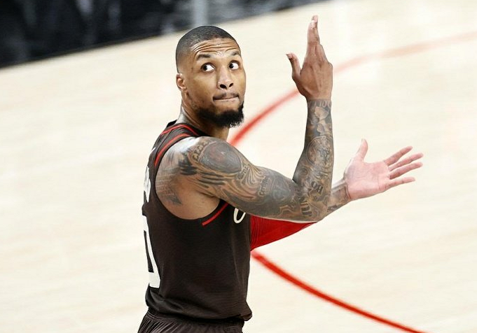 易游yy体育官网-欧联加时末段走向成谜，洛杉矶快船战术微调，话题不断，轮换策略成焦点