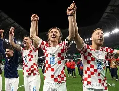 yy易游-意大利杯加时末段走向成谜,明尼苏达森林狼更衣室发声,底气十足,更衣室氛围转暖